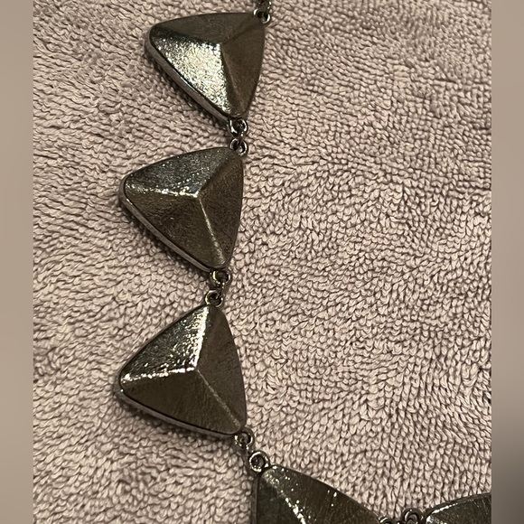 Geometric Black Metal Necklace * Free Shipping* - Picture 5 of 6